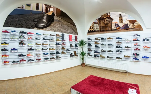 Vivobarefoot