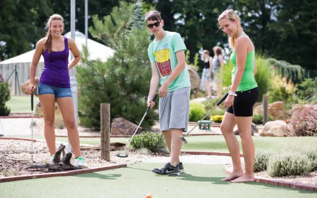Sportovně relaxační areál v Hluboké nad Vltavou
