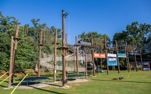 Sportovně relaxační areál v Hluboké nad Vltavou