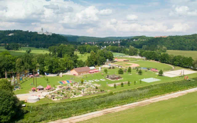 Sportovně relaxační areál v Hluboké nad Vltavou