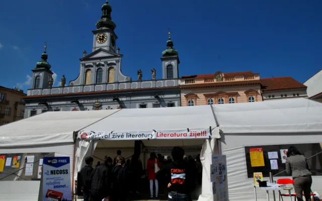 Literatura žije