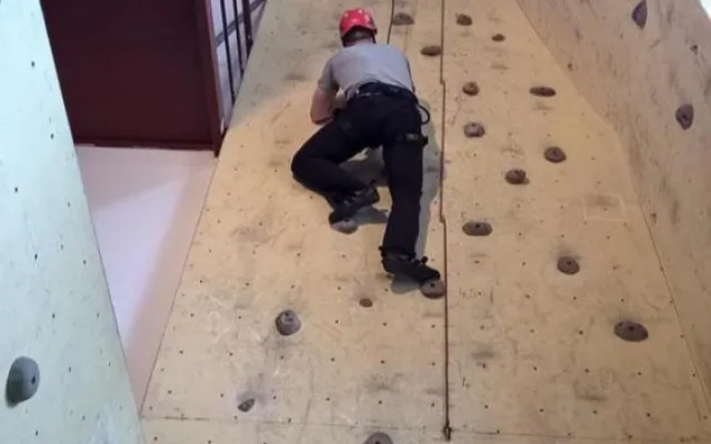 Krajská hasičská soutěž v lezení na umělé stěně