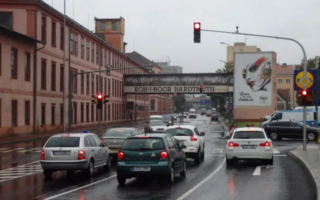 Křižovatka ulic Mánesova a Boženy Němcové