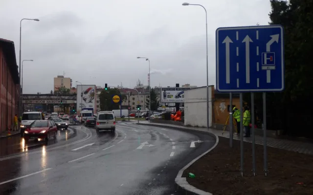 Křižovatka ulic Mánesova a Boženy Němcové