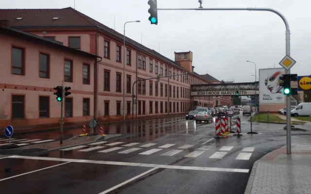 Křižovatka ulic Mánesova a Boženy Němcové