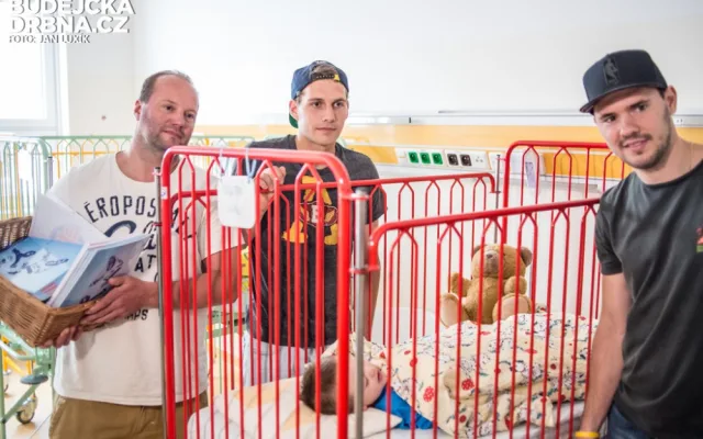 Hokejisté Motoru v budějcké nemocnici