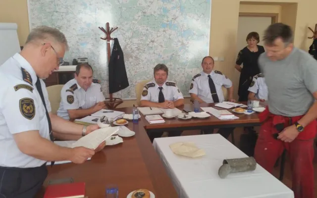 Vzkaz pro budoucí generace: Hasiči uložili cenné dokumenty do věžičky