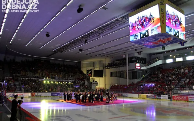 Budějckou hokejovou sezonu zahájilo vystoupení Jihočeské filharmonie