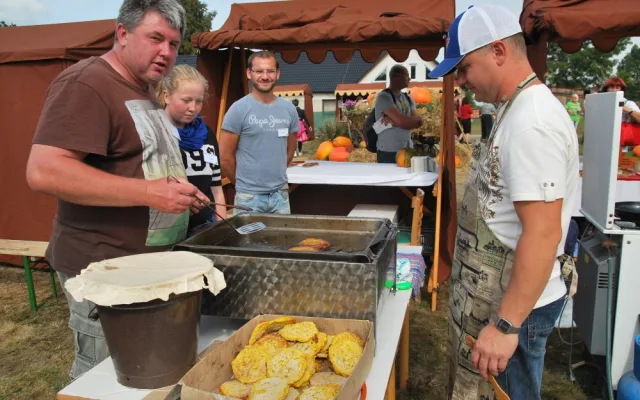 Bramboráčky přímo od výrobců, prý je to dřina