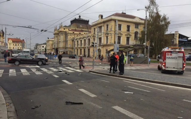 Nehoda na křižovatce Žižkovy a Nádražní