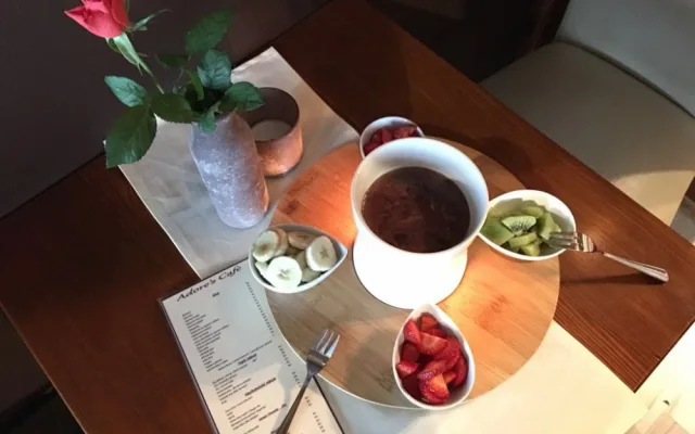 Adore’s Cafe