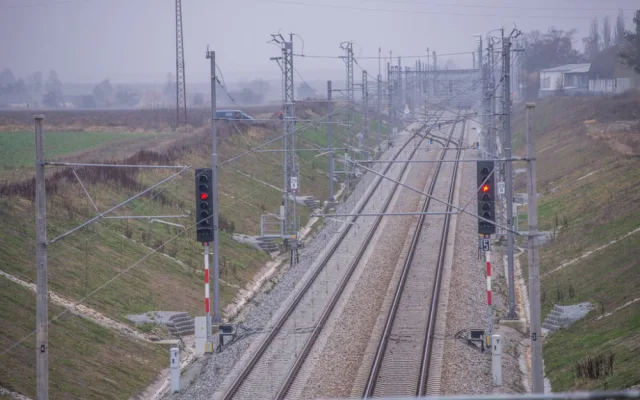 Železniční trať Horusice – Ševětín