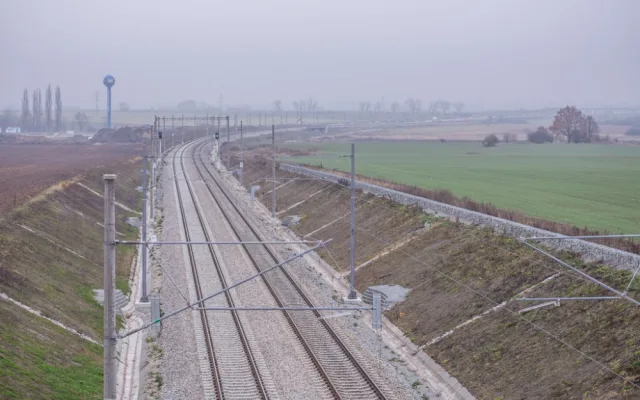 Železniční trať Horusice – Ševětín