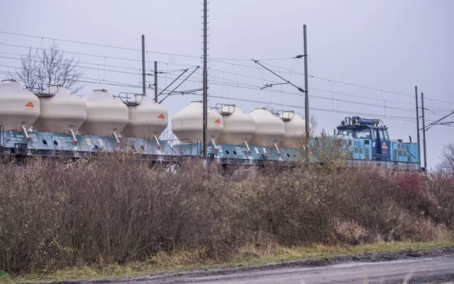 Železniční trať Horusice – Ševětín