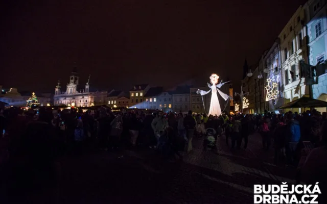 Přílet anděla na náměstí Přemysla Otakara II.