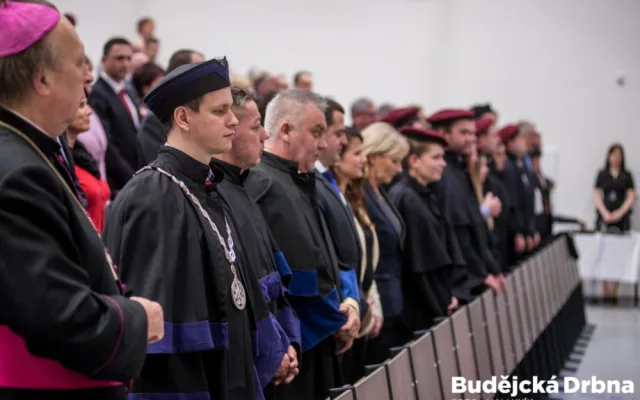 VŠTE mění statut. Bude univerzitou a vytvoří fakulty