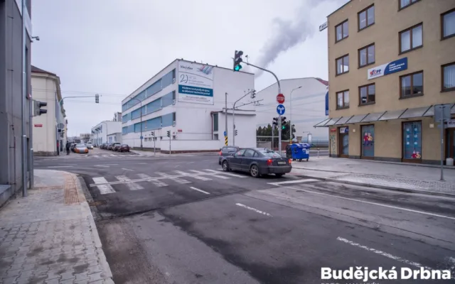 Zrekonstruovaná křižovatka ulic Dvořákova – Průmyslová