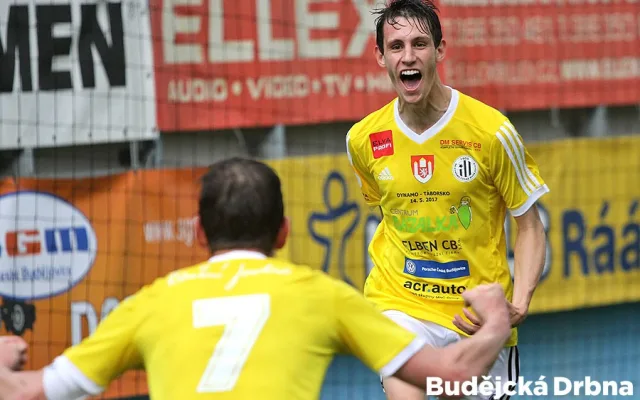 Lukáš Havel se raduje ze svého prvního gólu v dresu A týmu Dynama