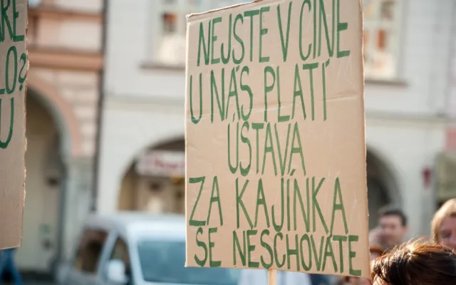 Českobudějovická protestní akce Je to na nás. Proč? Proto!