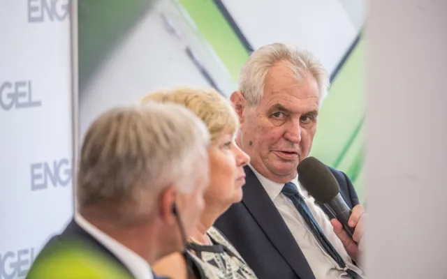 Miloš Zeman v kaplické firmě Engel.