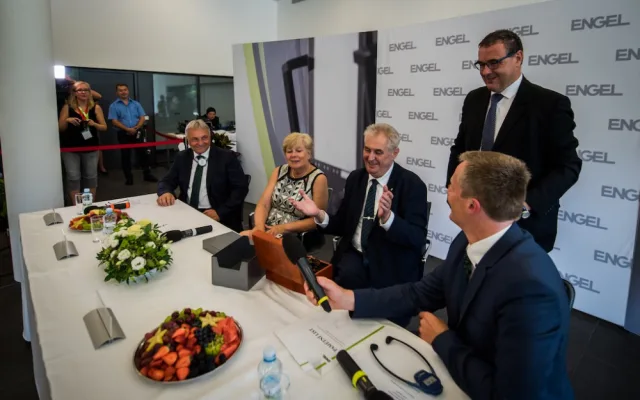Miloš Zeman v kaplické firmě Engel.