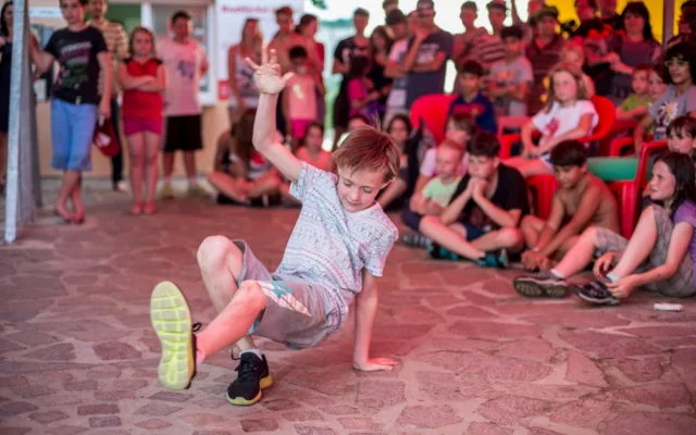 Sportovní den pro dětské domovy.