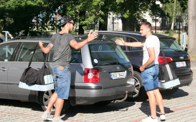 Kadula se vítá s kým asi
