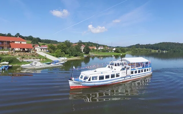Vyhlídková loď Malše.