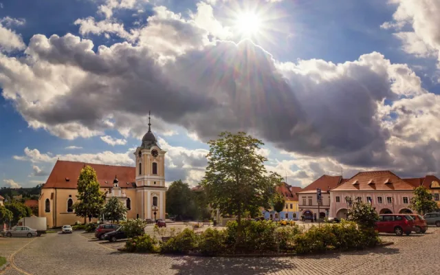 Vyrazit v létě na Vltavotýnsko se zdá jako ten nejlepší nápad. Město totiž bude žít kulturou a uměním po celé léto.