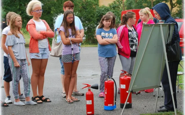 Už třetím rokem pokračuje ve městech a obcích kolem elektrárny Temelín projekt Hasičského záchranného sboru Jihočeského kraje s názvem Den bezpečnosti s hasiči.