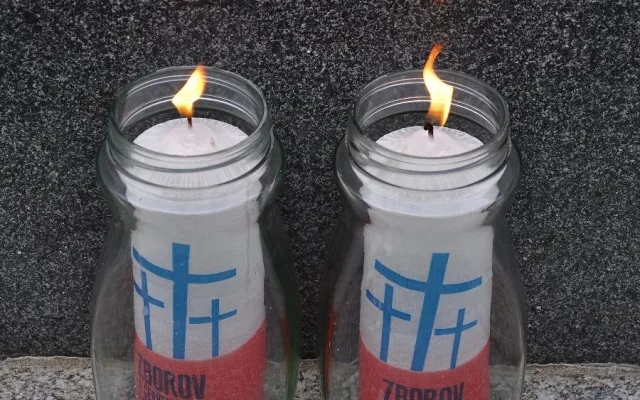 Svíčkami uctili památku padlých vojáků u Zborova.