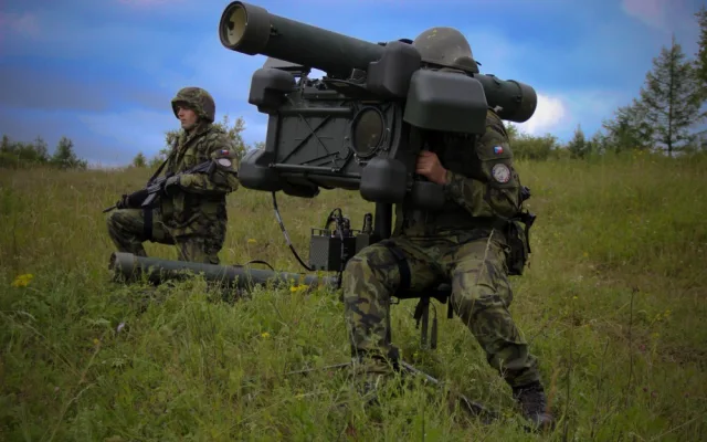 Čeští vojáci se do cvičení Tobruq Legacy 2017 zapojili mimo jiné s protiletadlovými raketovými komplety RBS-70