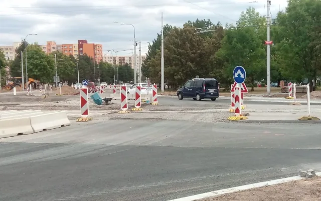 Křižovatka českobudějovických ulic Husova a Strakonická.
