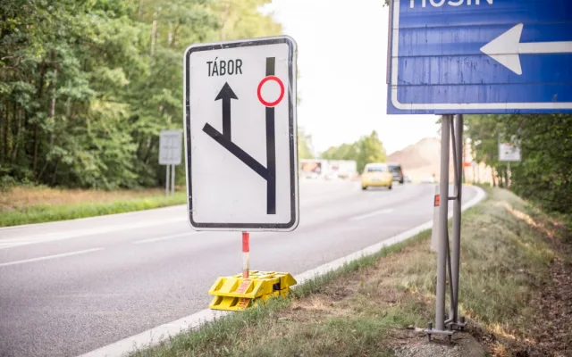 Uzavírka silnice I/3
