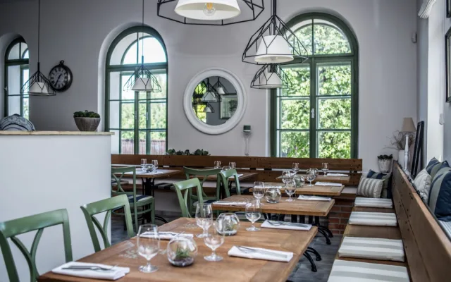Valmer Restaurant & shop