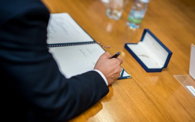 Podpis memoranda mezi společností ČEZ ESCO a Jihočeským krajem.