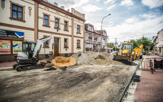 Oprava vodovodního řadu na Lidické třídě.