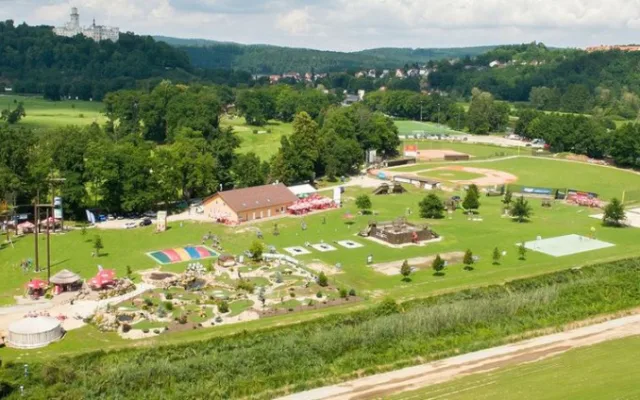 Sportovně relaxační areál Hluboká nad Vltavou