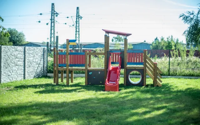 Šedesát míst nabízí nová českobudějovická školka Adolfa Trägera v Kněžských Dvorech.