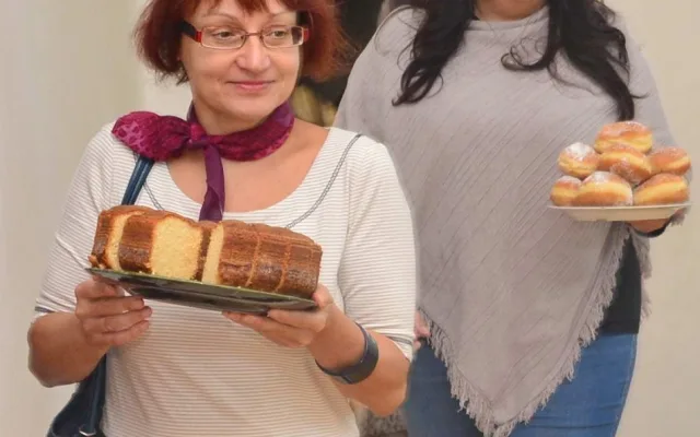 Hejtmanka Jihočeského kraje Ivana Stráská zahájila nový školní rok ve dvoutřídce v Základní škole Petříkov na Českobudějovicku.
