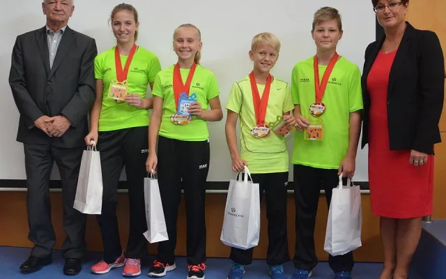 Jihočeská hejtmanka Ivana Stráská přijala mladé úspěšné olympioniky a poděkovala jim za skvělou reprezentaci kraje.