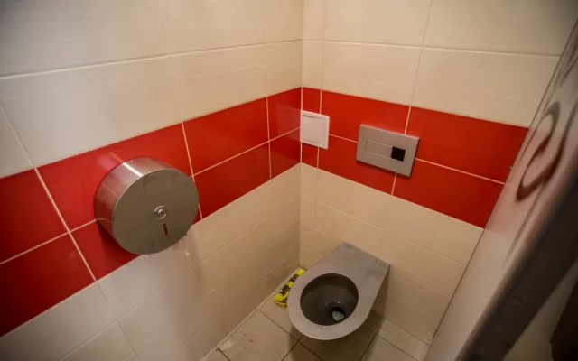 Veřejné toalety ve Stromovce.