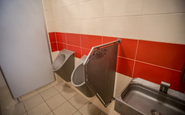 Veřejné toalety ve Stromovce.