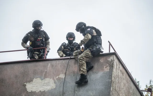 Mezinárodní závod policejních zásahových jednotek.