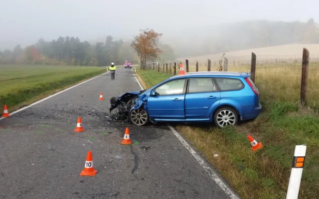 Při tragické nehodě na silnici mezi Litochovicemi a Volyní zemřel sedmdesátiletý řidič osobního auta.