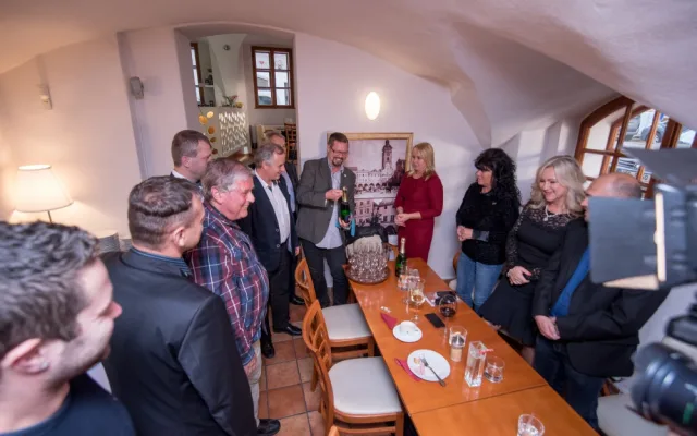 Jihočeské hnutí ANO slaví vítězství ve sněmovních volbách.