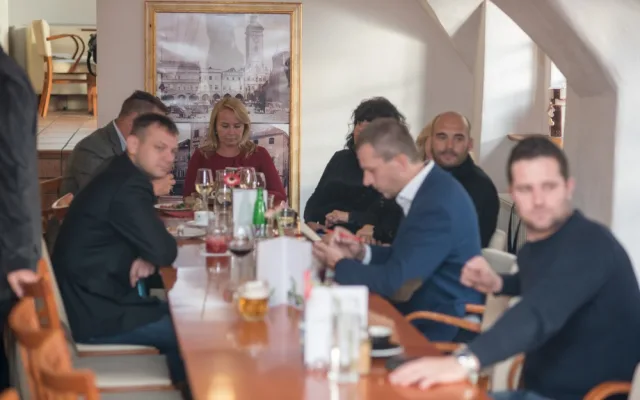 Jihočeské hnutí ANO slaví vítězství ve sněmovních volbách.