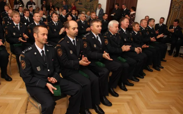 Slavnostní předání medailí Hasičského záchranného sboru České republiky a Hasičského záchranného sboru Jihočeského kraje, složení služebního slibu a poděkování reprezentantům v TFA.