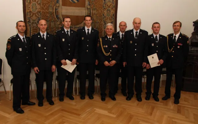 Slavnostní předání medailí Hasičského záchranného sboru České republiky a Hasičského záchranného sboru Jihočeského kraje, složení služebního slibu a poděkování reprezentantům v TFA.