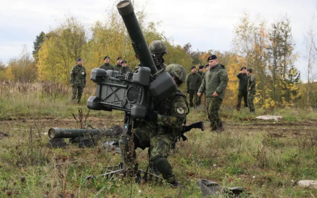 Nechyběla ani ukázka z činnosti jednotky v palebném postavení – nabíjení protiletadlového raketového kompletu RBS-70.